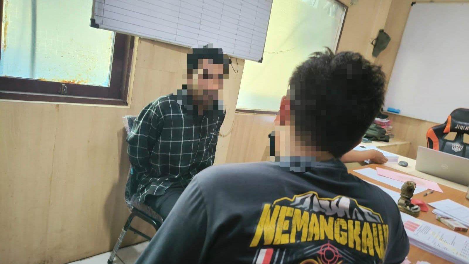 Satgas Damai Cartenz Amankan DPO Jaringan Senjata dan Amunisi di Jayapura. (Foto: Satgas Kepolisian Operasi Damai Cartenz-2026)